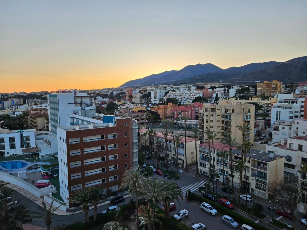 Appartamento La Roca-Mediterraneo Views, 8Th Floor-New Kitchen- Pool- Parking-Air Conditioning, Ceiling Fans & Free Wifi Torremolinos Esterno foto