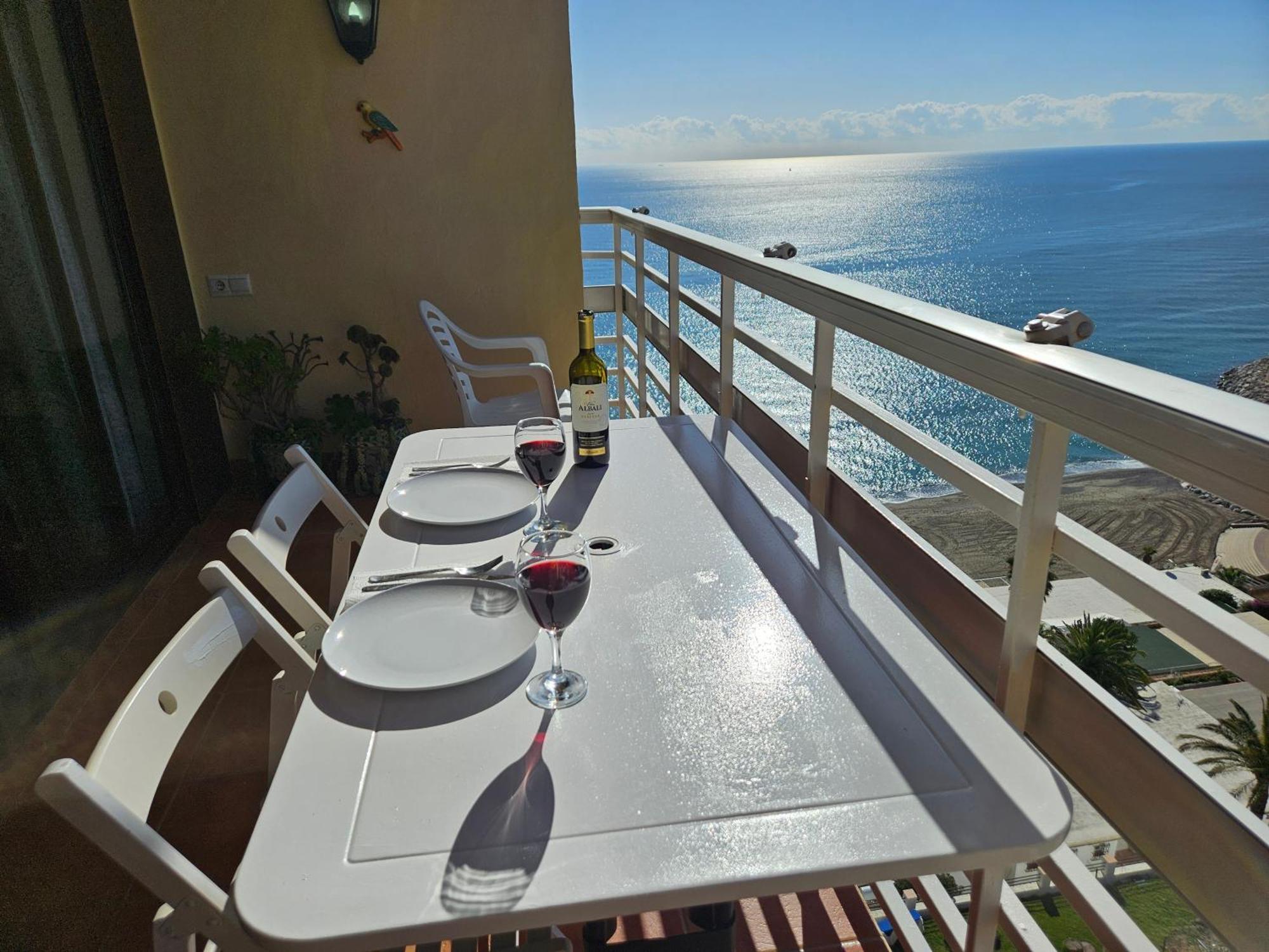 Appartamento La Roca-Mediterraneo Views, 8Th Floor-New Kitchen- Pool- Parking-Air Conditioning, Ceiling Fans & Free Wifi Torremolinos Esterno foto